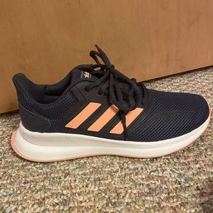 Women’s navy and peach adidas - hardly worn!